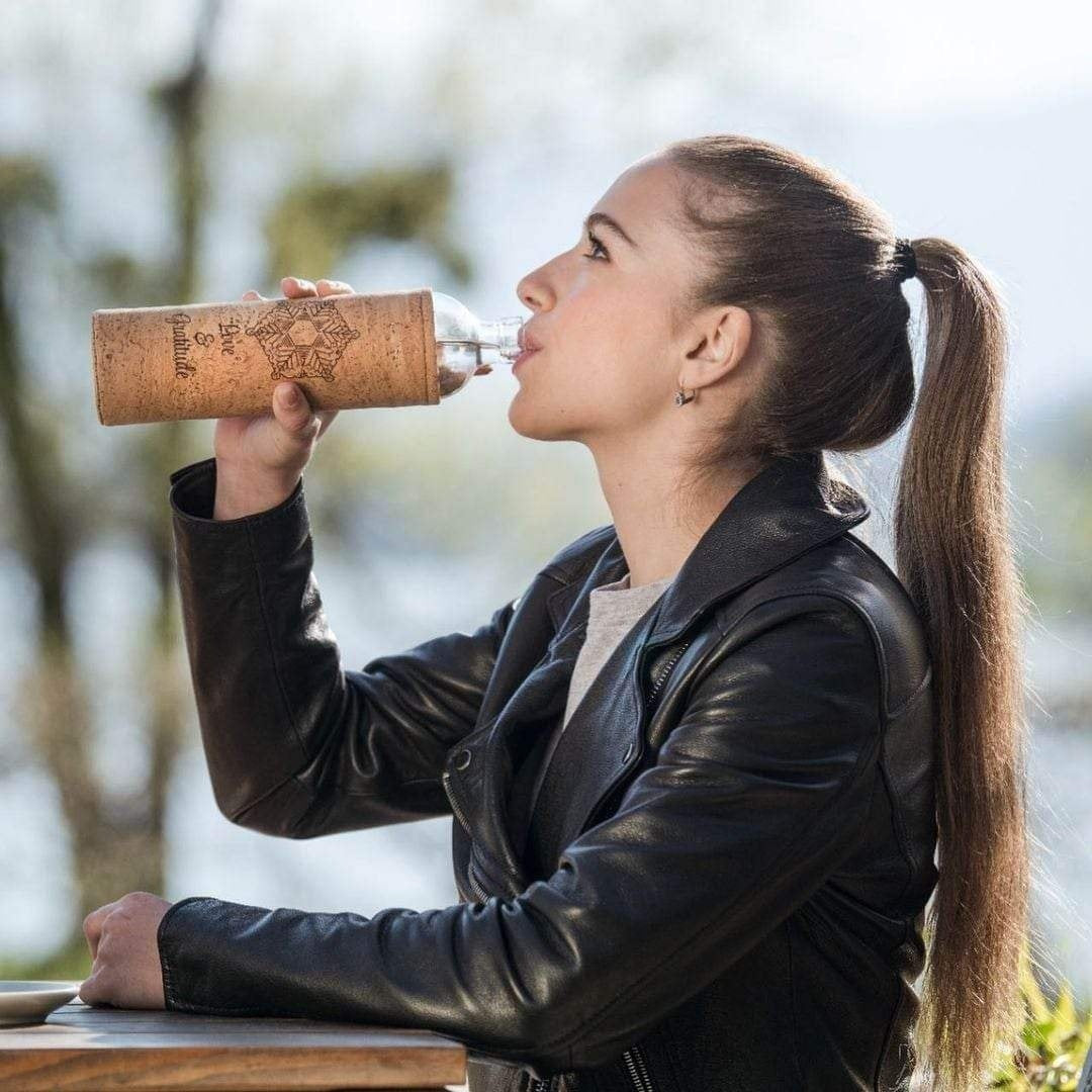 Flaska Strukturert Vannflaske – Bred Hals 0,75 L