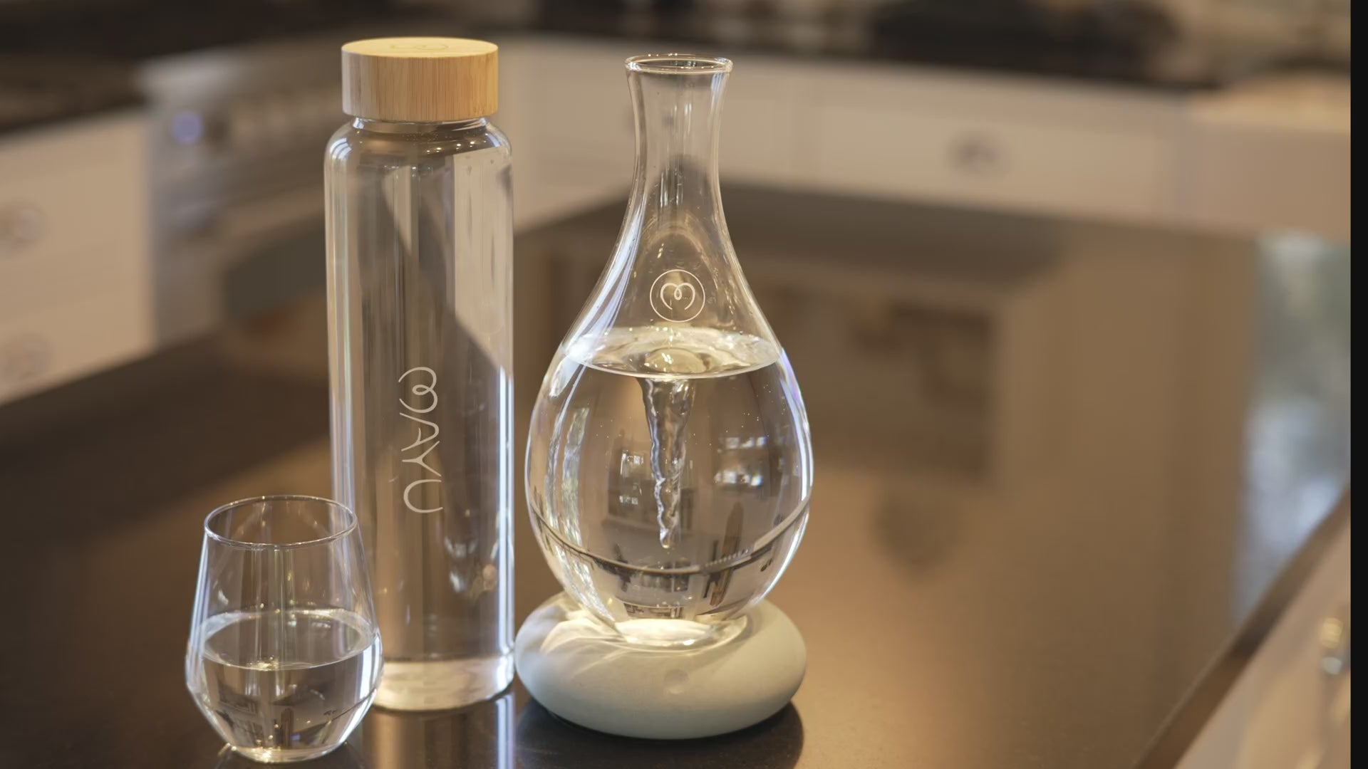 Load video: MAYU vannflaske